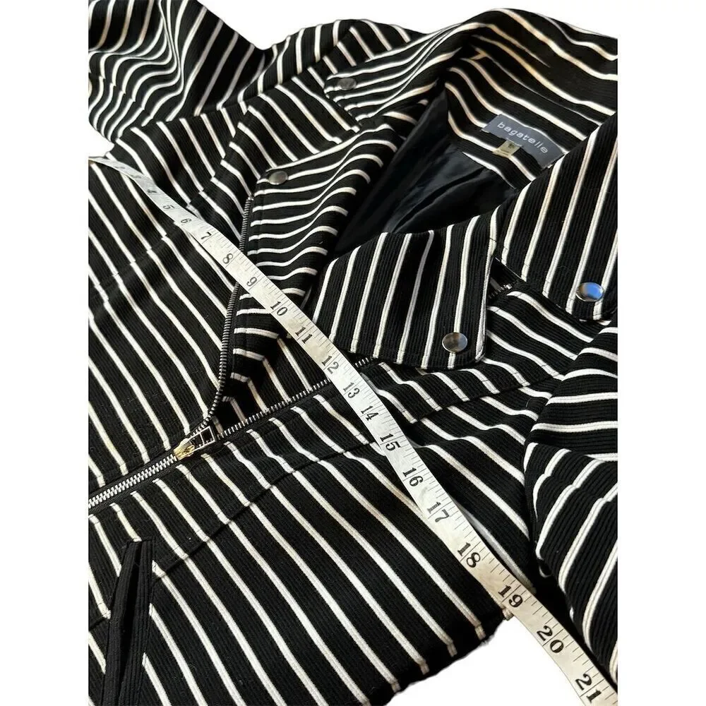 Bagatelle Black/White Striped Moto Jacket Stretch Lined Zip Front Women’s Large